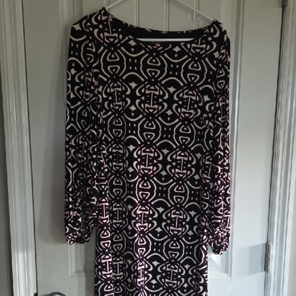 Laundry By Shelli Segal Black and Cream Patterned Dress